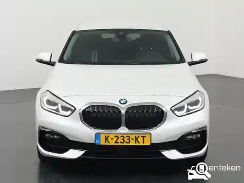 BMW 118i 2021
