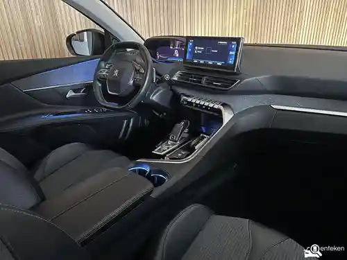 Peugeot 3008 1.2 PureTech 130 2021