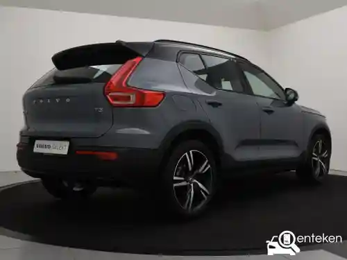 Volvo XC40 T3 2021