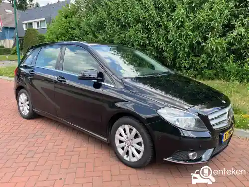 Mercedes-Benz B 180 2012