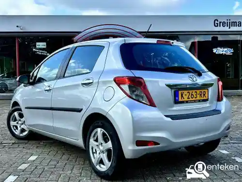 Toyota Yaris 1.3 2012