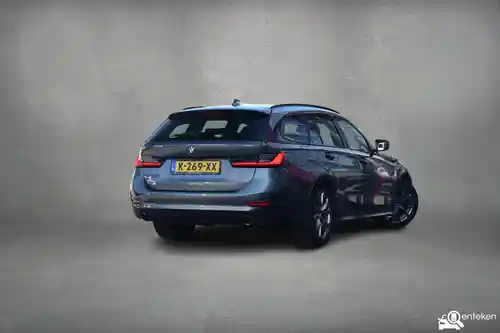 BMW 318i Touring 2021