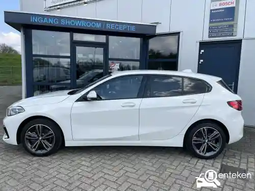 BMW 118i 2021
