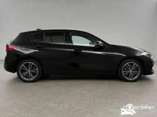 BMW 118i 2021