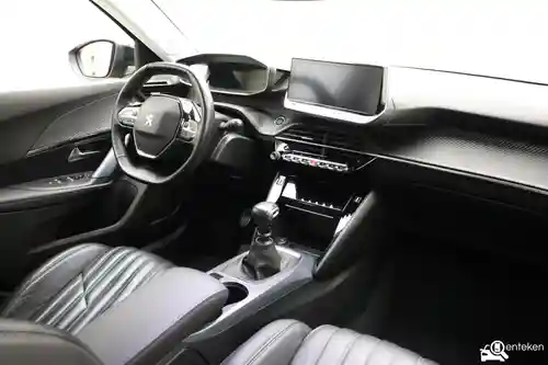 Peugeot 2008 1.2 PureTech 130 2020