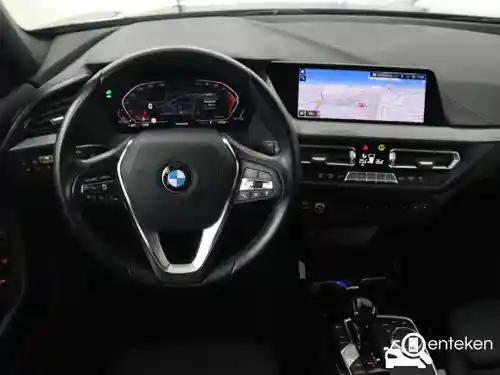 BMW 118i 2021
