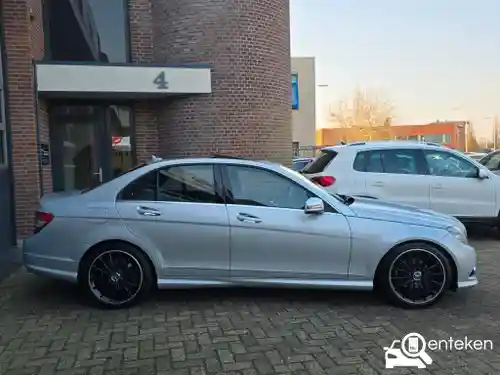 Mercedes-Benz C 300 2011