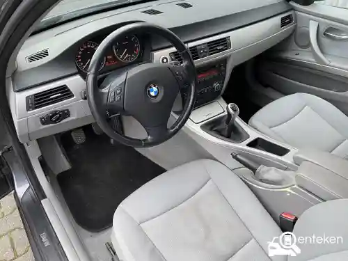 BMW 318i Touring 2006