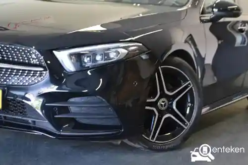 Mercedes-Benz A 180  2021