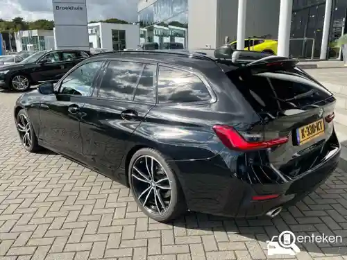BMW 318i Touring 2021