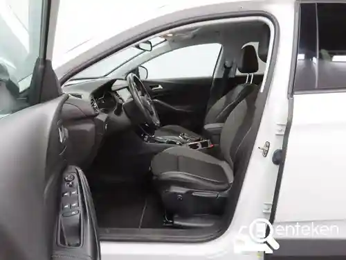 Opel Grandland X 1.2 DI Turbo 2021