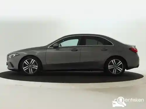 Mercedes-Benz A 180  2021