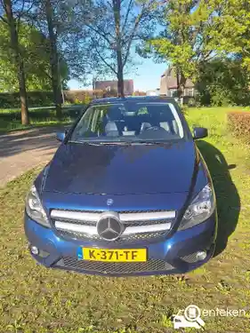 Mercedes-Benz B 180 2012