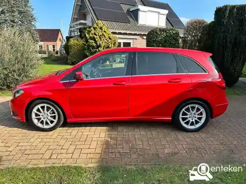 Mercedes-Benz B 180 BlueEFFICIENCY 2012