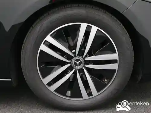 Mercedes-Benz A 180  2021