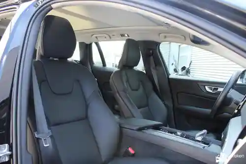 Volvo V60 B3 2021