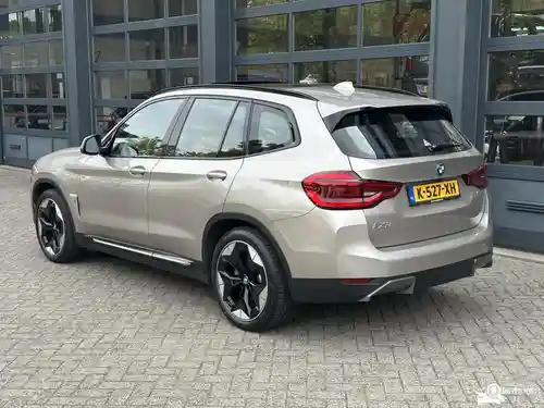 BMW iX3 2021
