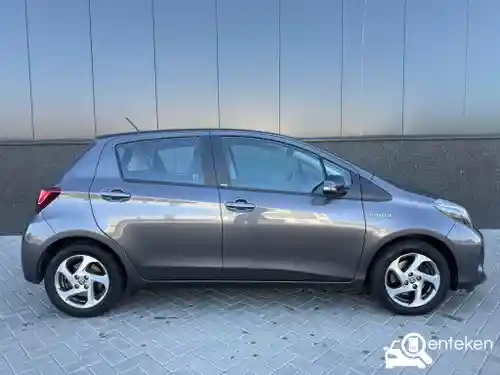 Toyota Yaris 1.5 Hybrid 2016