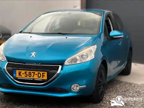 Peugeot 208 1.2 PureTech 82 2013
