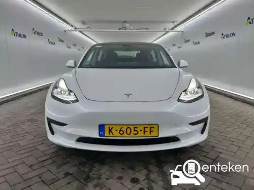 Tesla Model 3 Standard Range Plus 2020
