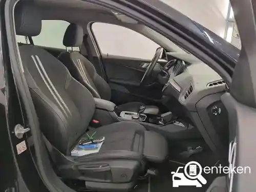 BMW 118i 2021