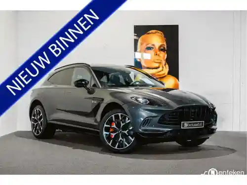 Aston Martin DBX 2021