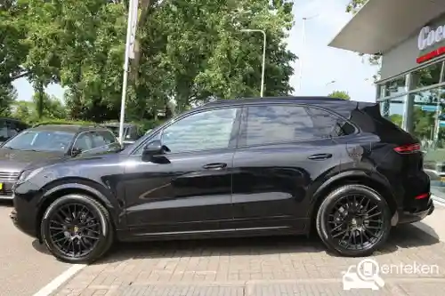 Porsche Cayenne E-Hybrid 2021