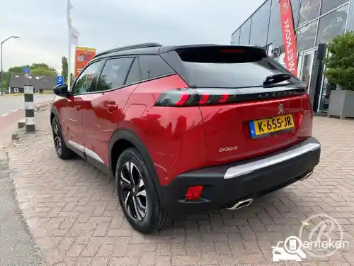 Peugeot 2008 1.2 PureTech 130 2021