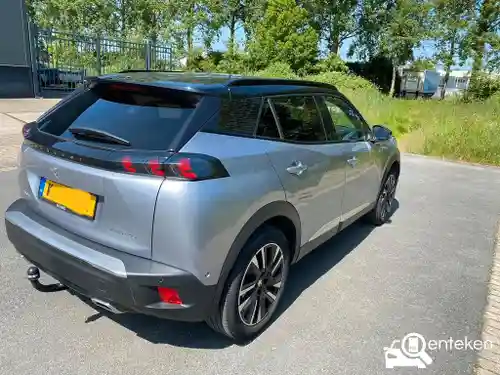 Peugeot 2008 1.2 PureTech 130 2021