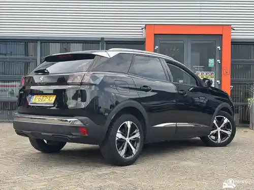 Peugeot 3008 1.2 PureTech 130 2021