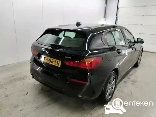 BMW 118i 2021