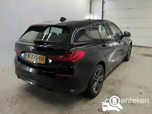 BMW 118i 2021