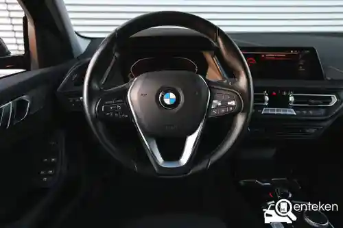 BMW 118i 2021