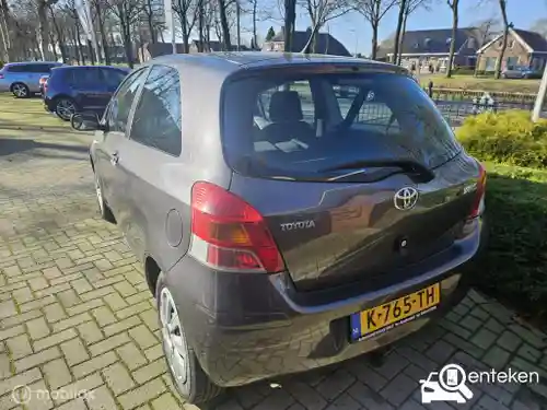 Toyota Yaris 1.3 2009
