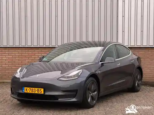 Tesla Model 3 Standard Range Plus 2020