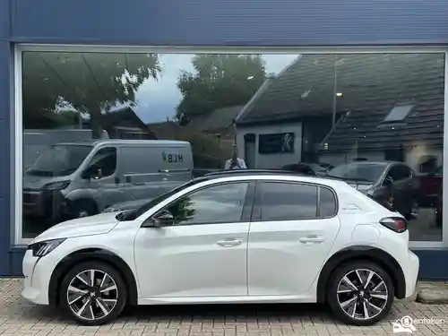 Peugeot 208 1.2 PureTech 100 2021