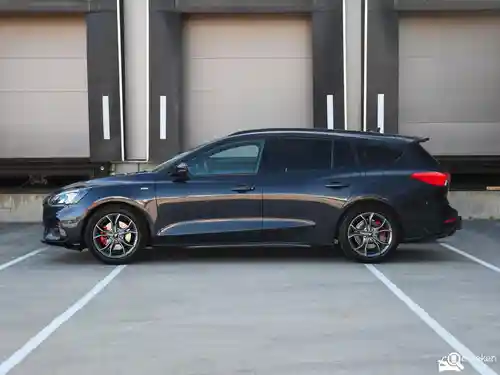 Ford Focus Turnier 1.0 EcoBoost Hybrid 2021