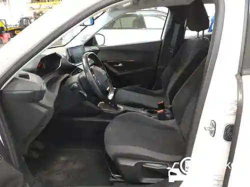 Peugeot 2008 1.2 PureTech 100 2021