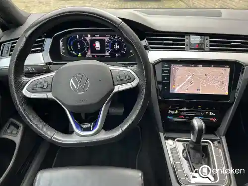 VW Passat Variant GTE 2021