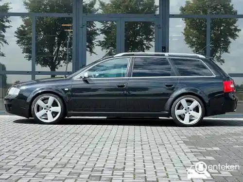 Audi RS6 Avant 2003