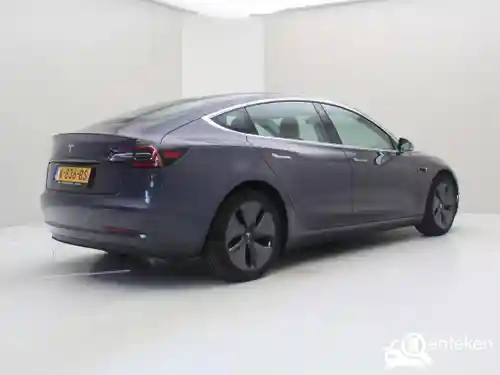Tesla Model 3 Standard Range Plus 2020