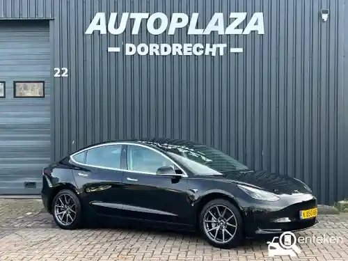 Tesla Model 3 Standard Range Plus 2020