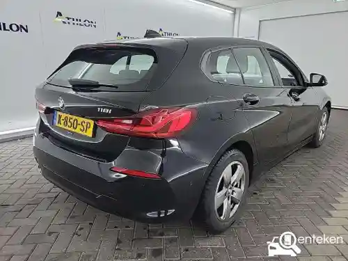 BMW 118i 2021