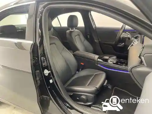 Mercedes-Benz A 180  2021