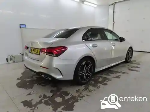Mercedes-Benz A 180  2021