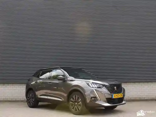 Peugeot 2008 1.2 PureTech 130 2021