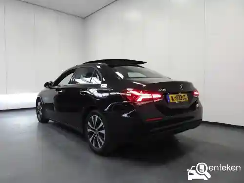 Mercedes-Benz A 180  2021