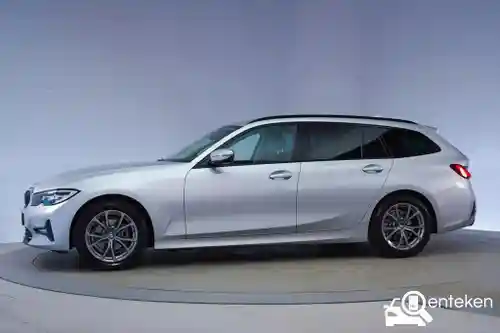 BMW 318i Touring 2021
