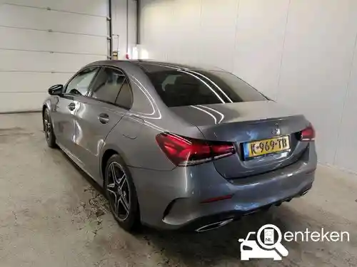 Mercedes-Benz A 180  2021