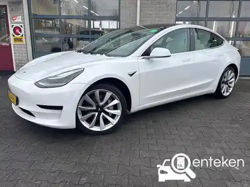 Tesla Model 3 Standard Range Plus 2020
